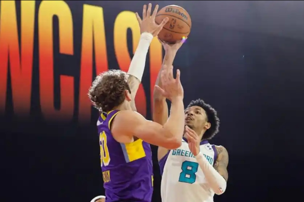 大盈家 疯狂! 一夜8笔签约达成, 28+10射手加盟湖人, 6抢断神偷加盟勇士